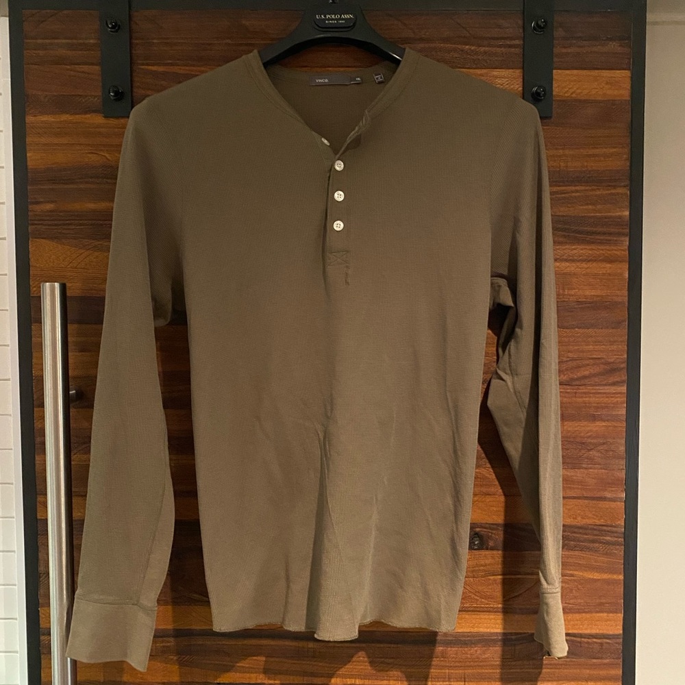 Vince men’s cotton henley XXL